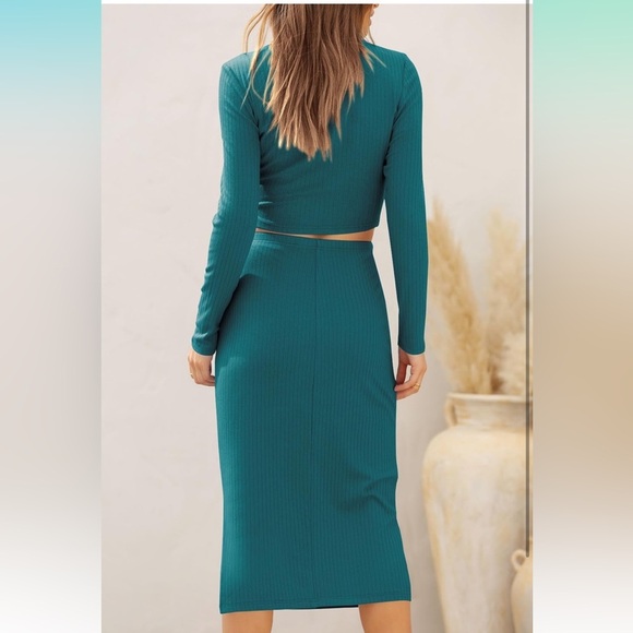 2 piece crop and midi skirt - Picture 4 of 9